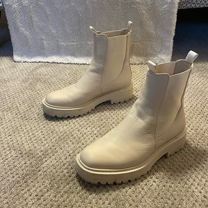 Sam Edelman - Laguna Chelsea Boot - Size: 9.5w - Color: Modern Ivory Leather
